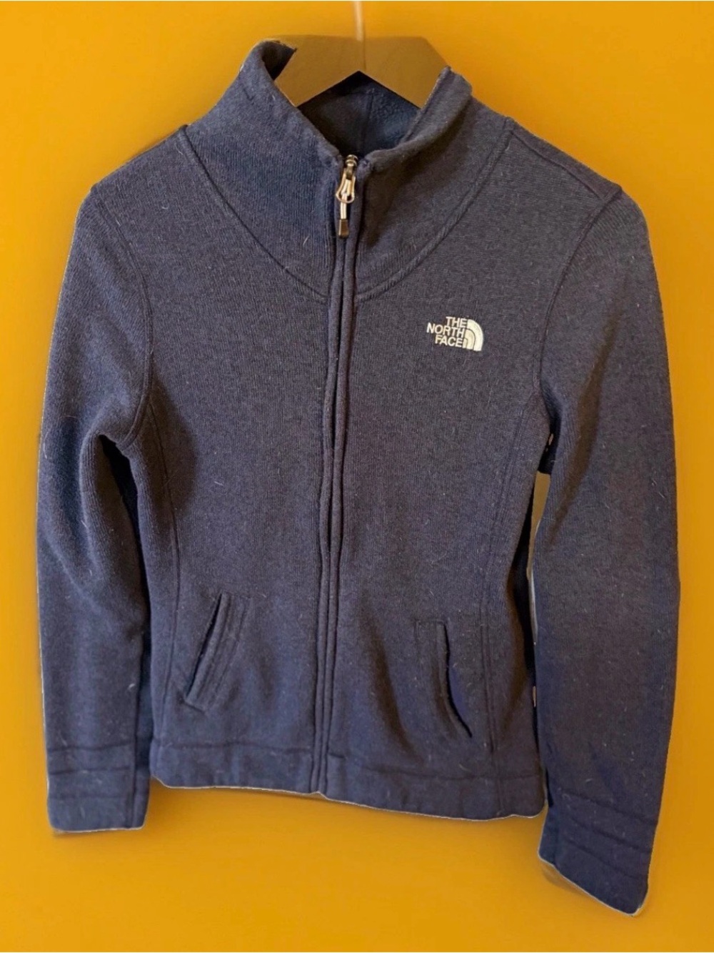 The North Face Women’s S Navy Zip-Up Fleece Jacket